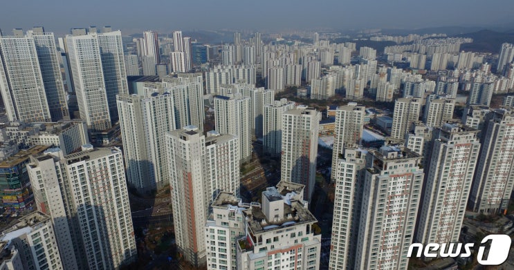 동탄 집값 2억 ·3억 '뚝뚝' ...2030 영끌족 큰손 속탄다... 동탄 집값 2억 ·3억 '뚝뚝' ...2030 영끌족 큰손 속탄다...