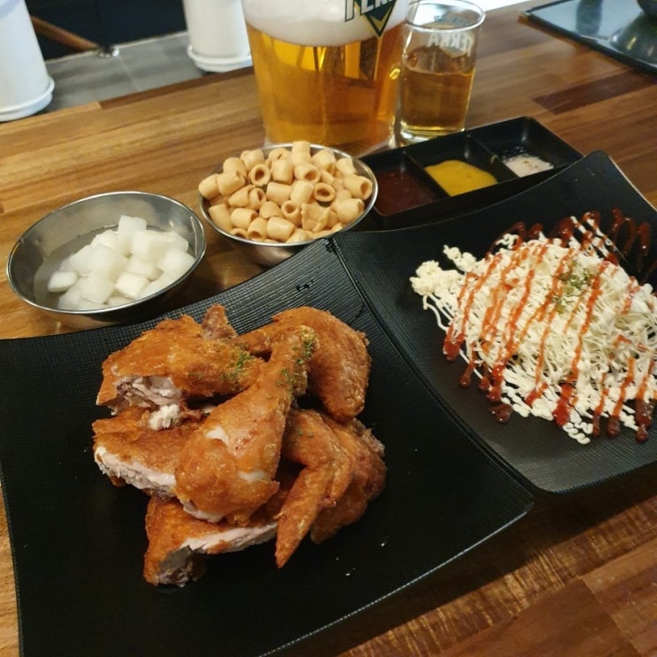 전기구이 통닭이 맛있는 대구 대곡 맛집 트레인치킨 / 가성비 좋은 옛날 통닭과 맥주 한잔 전기구이 통닭이 맛있는 대구 대곡 맛집 트레인치킨 / 가성비 좋은 옛날 통닭과 맥주 한잔