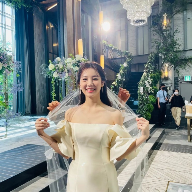 걸스데이 출신 배우 유라, 순백의 웨딩 드레스 입고 청순 비주얼 절정 "미모는 그저 빛" 걸스데이 출신 배우 유라, 순백의 웨딩 드레스 입고 청순 비주얼 절정 "미모는 그저 빛"