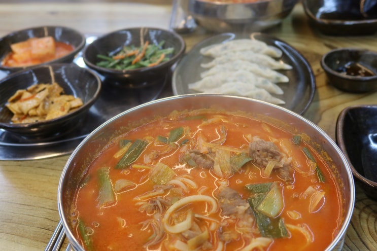  용봉동 육대장에서 진짜 맛있게 먹고 온 찐 후기