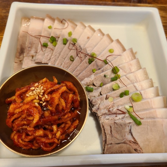  [서초/교대] 메밀로 만든 평양냉면과 수육이 맛있는 서관면옥