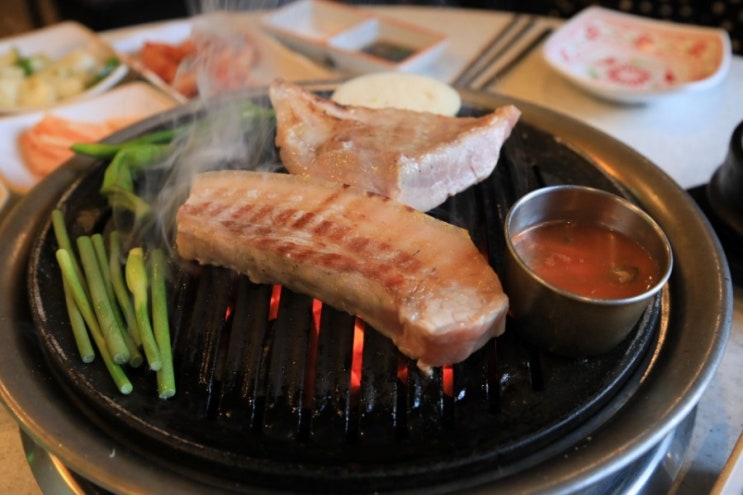  제주 서귀포 올레 시장 아랑조을맛거리 돈사향