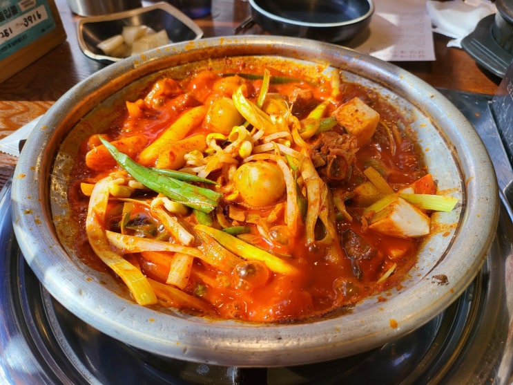 미아삼거리 맛집 하면 짚신매운갈비찜이쥬!