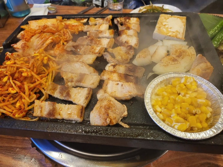  수유역 근처 맛집 김치삼겹살에 소주 한 잔