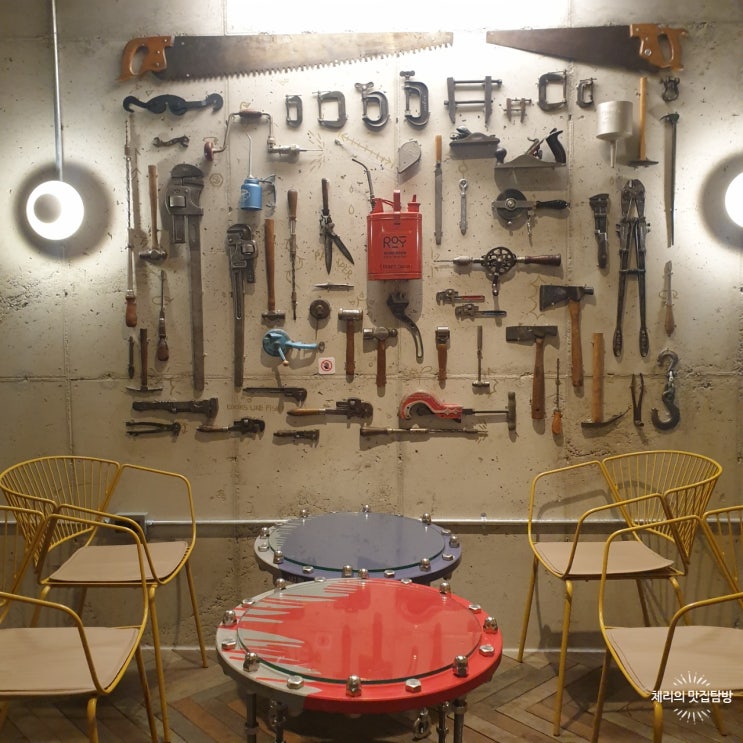  [청주카페] 충북대 카페 '로이 작업실' l 인테리어가 예쁜 카페, 공간이 넓은 카페, 카공족에게 딱!