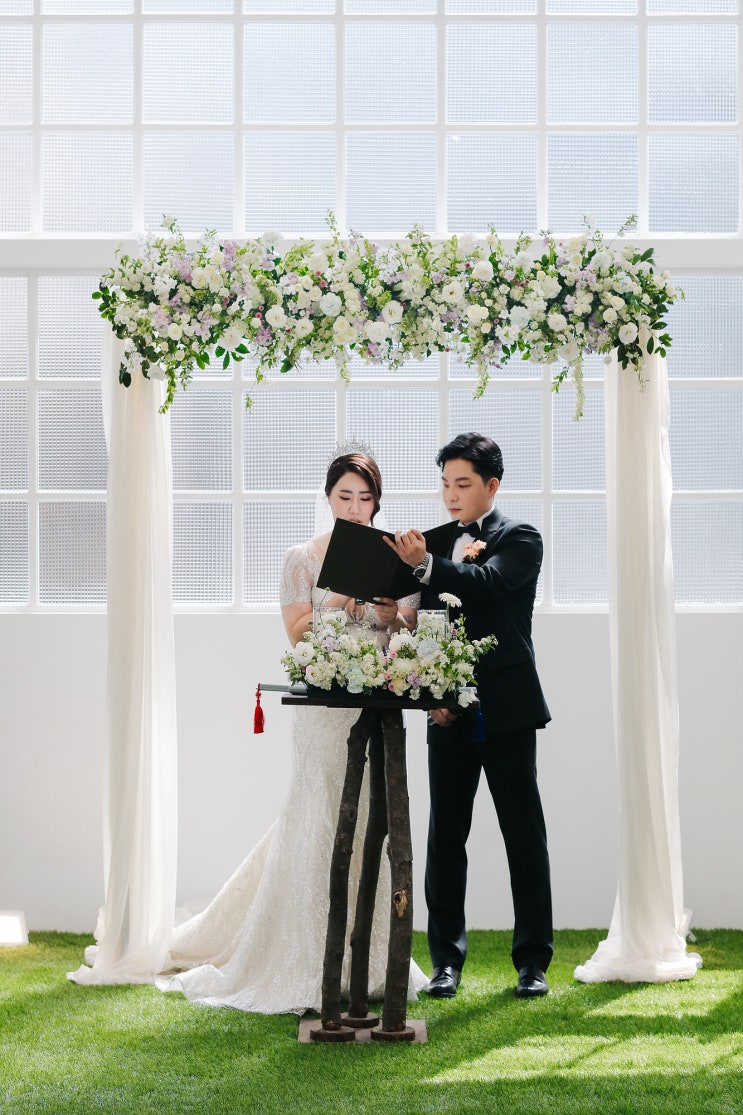  성혼선언문과 혼인서약서는 누가 낭독하고 무엇이 다를까?