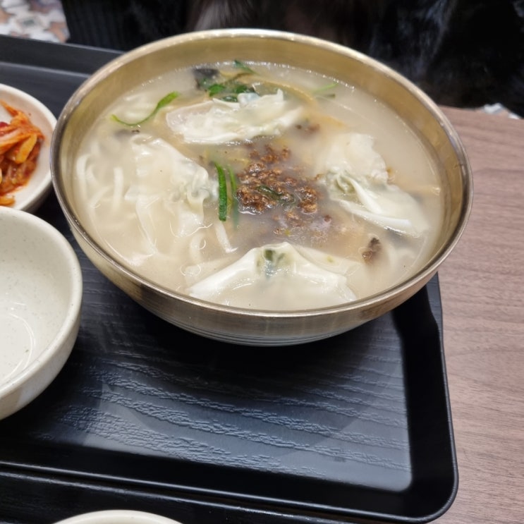  수지롯데몰- 강남교자, 칼국수와 얼큰수제비ㅡ애매한 맛