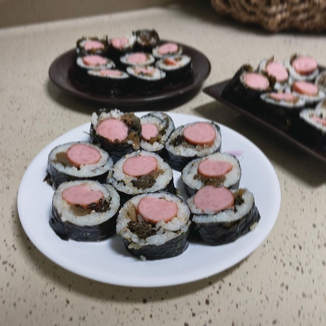  대보름 나물로 보름달 김밥 만들기