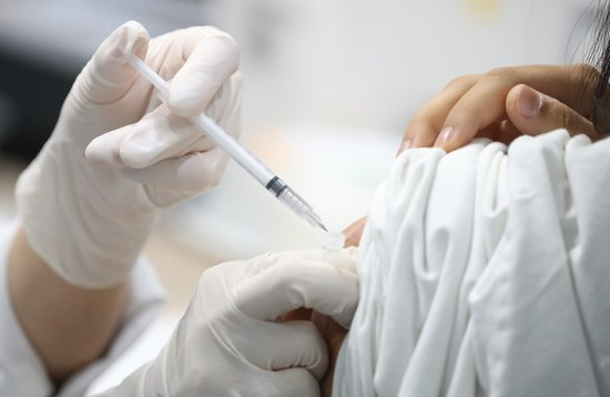  정부의 "백신접종 정책 바뀌나"…16일 대전지법서 집행정지신청 심문 '방역패스 헌법소원'