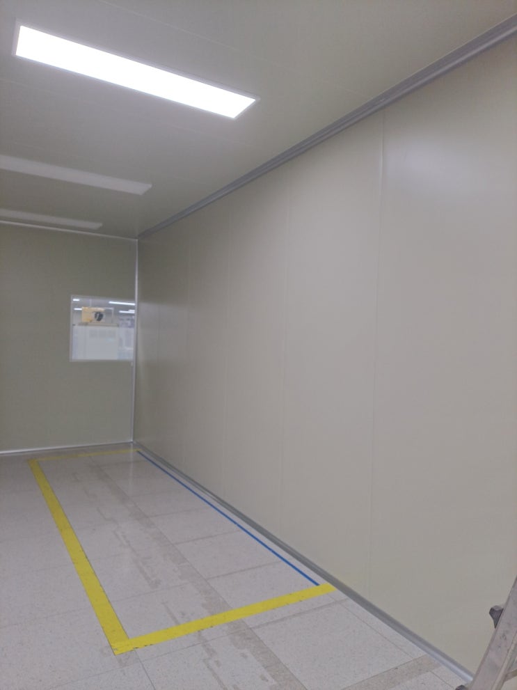  크린룸시공 크린룸공사 50티난연우레탄판넬 크린룸 부자재 샌드위치판넬 조립식판넬 대구크린룸 크린룸실리콘