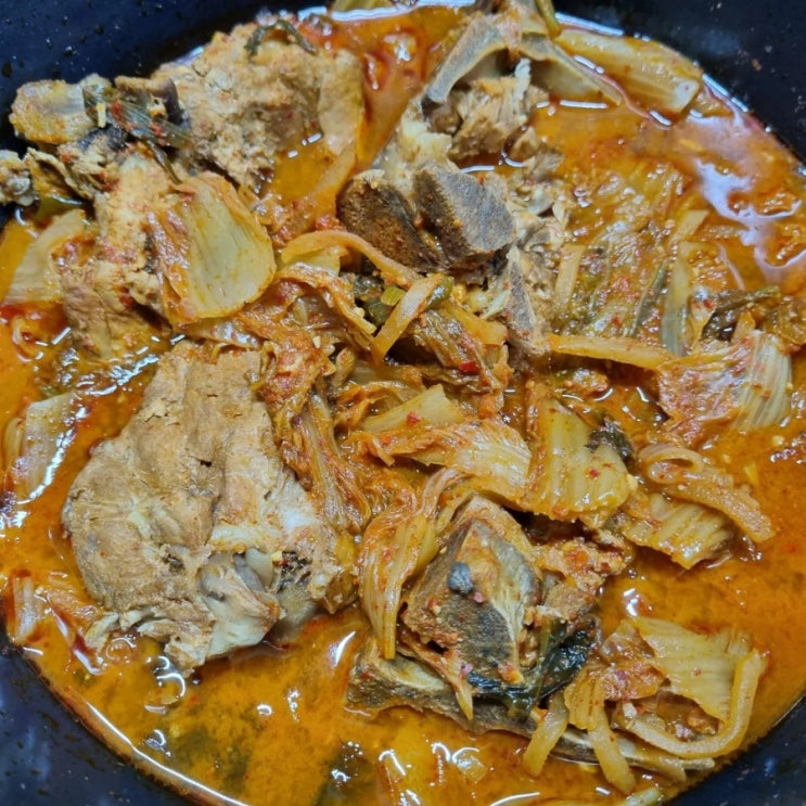  집밥 묵은지요리 꿀팁 등뼈김치찜 묵은지등뼈찜 밥도둑 간단하게 요리하기