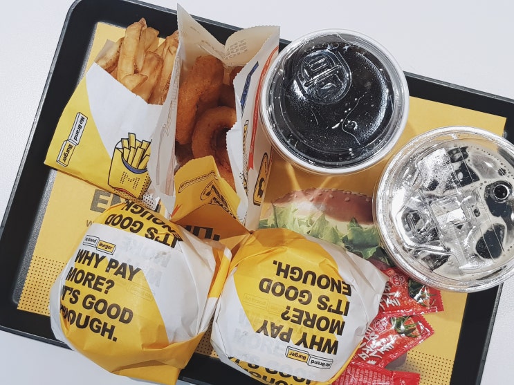 노브랜드버거 홍대점 갈릭앤갈릭, 어니언도넛 맛있어! 노브랜드버거 홍대점 갈릭앤갈릭, 어니언도넛 맛있어!
