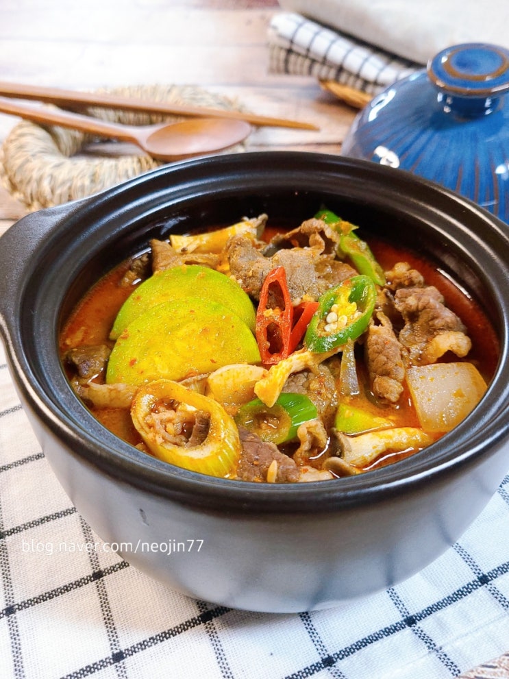 차돌박이 된장찌개 저녁메뉴로 맛있게 끓이는법 든든 고소한 차돌된장찌개