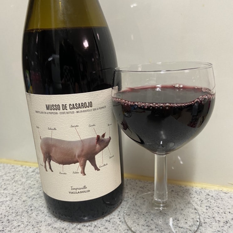 Musso de casorojo 까사로호 무쏘 템프라니요 스페인 돼지와인 Musso de casorojo 까사로호 무쏘 템프라니요 스페인 돼지와인