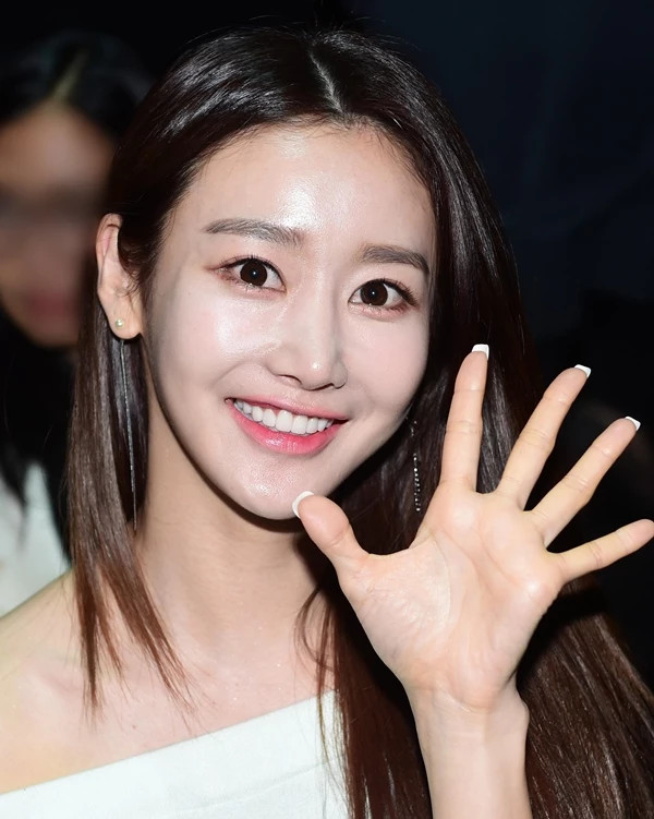 크레용팝 출신 배우 송보람, 금미 둘째 임신 소식 밝혀 "출산까지 D-100" 태명은 '심쿵' 크레용팝 출신 배우 송보람, 금미 둘째 임신 소식 밝혀 "출산까지 D-100" 태명은 '심쿵'