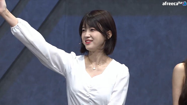 BJ 문월, 하얀 피부와 또렷한 이목구비 갖춘 아름다운 미모 재조명 "역시 공방 여신" BJ 문월, 하얀 피부와 또렷한 이목구비 갖춘 아름다운 미모 재조명 "역시 공방 여신"