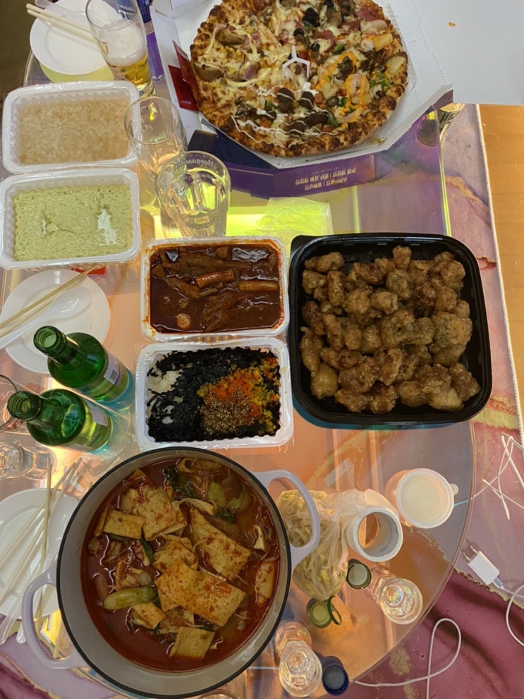  수원배달의민족/엽기떡볶이/미운우리오리새끼/신전떡볶이/곱분이곱창/언니만두/지코바/맥모닝/뽕도리/도미노/엄마맘김밥/새벽에우는닭발/타꼬야끼문어본점/윤이네불닭발/신안동찜닭/금커피별빙수