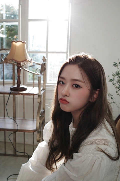 IVE Yujin Phone Wallpaper: Official Twitter Photos