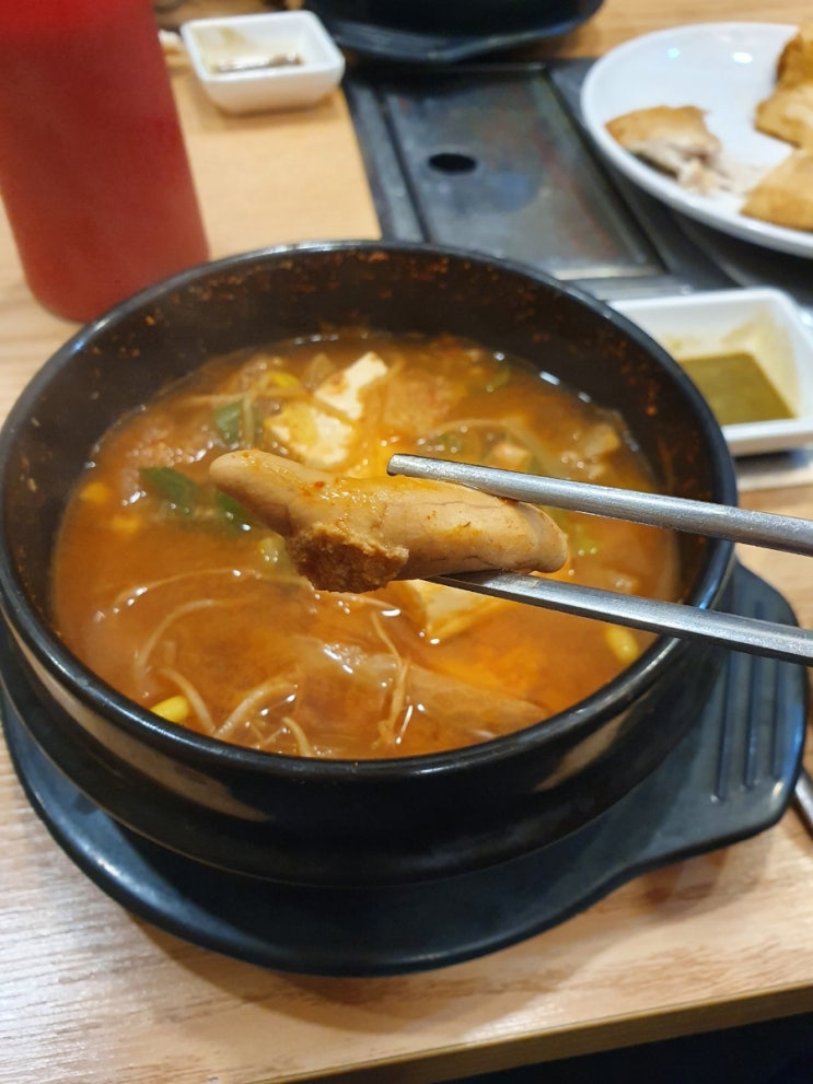  양재 청정횟집에서 점심으로 알탕먹기