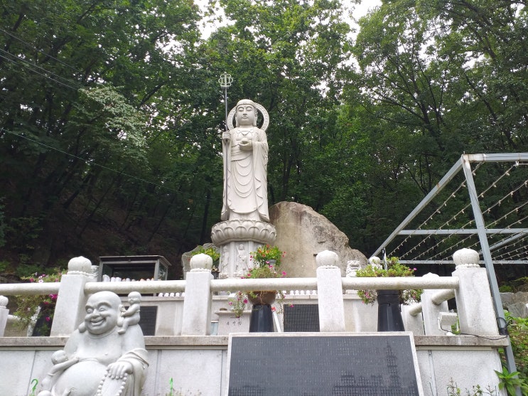  서울시 노원구의 태고종 사찰.  수락산 송암사(松岩寺)