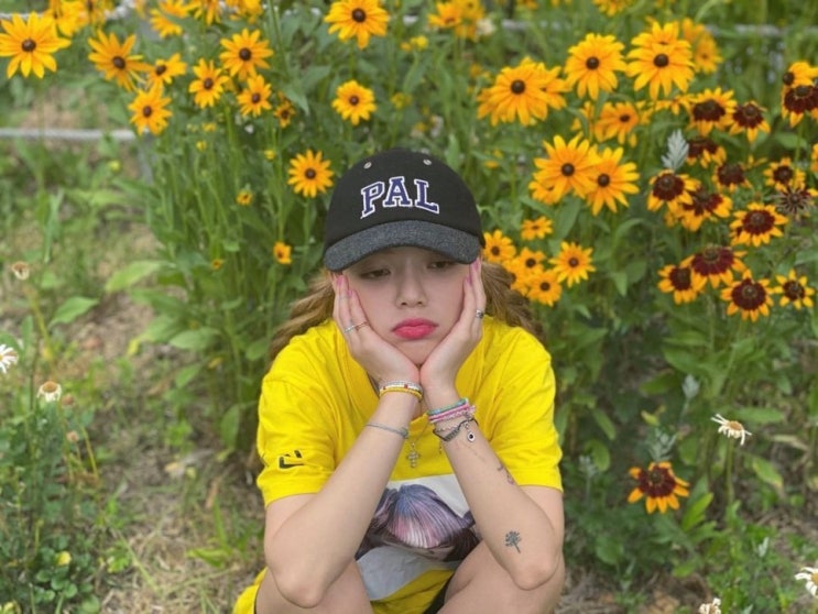 AOA 출신 지민, 권민아 학폭 논란으로 팀 탈퇴 그 후...예쁜 비주얼 셀카 공개 AOA 출신 지민, 권민아 학폭 논란으로 팀 탈퇴 그 후...예쁜 비주얼 셀카 공개