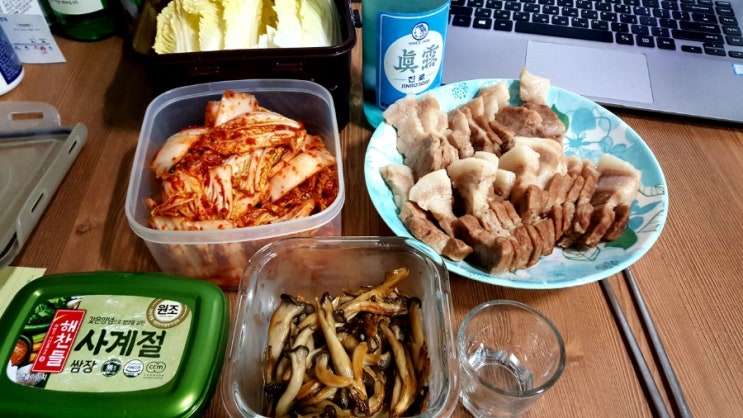  집밥 서선생의 느타리볶음 수육