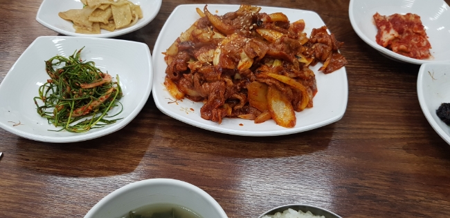 평촌 돈담 고추장불돈 점심 식사 후기 포스팅