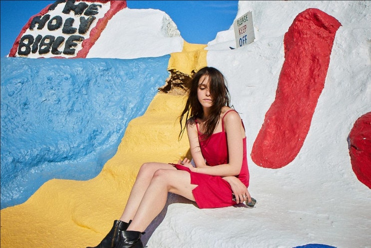  Tess Parks, 새로운 앨범 발표 새로운 음악 'Happy Birthday Forever' 비디오 영상