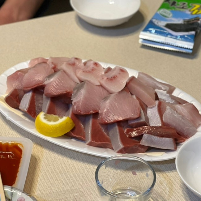  (홍대/연남/합정) 대방어 맛집 ‘바다회사랑’ 웨이팅하지 말고 포장하세요!