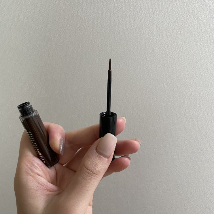  맥 리퀴드 아이라이너
