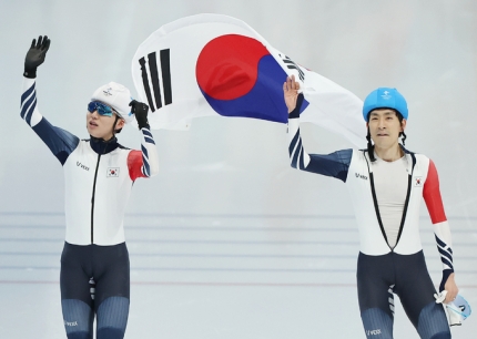 <b>정재원</b> <b>은메달</b> 이승훈 동메달... 스케이팅 남자 <b>매스스타트</b>