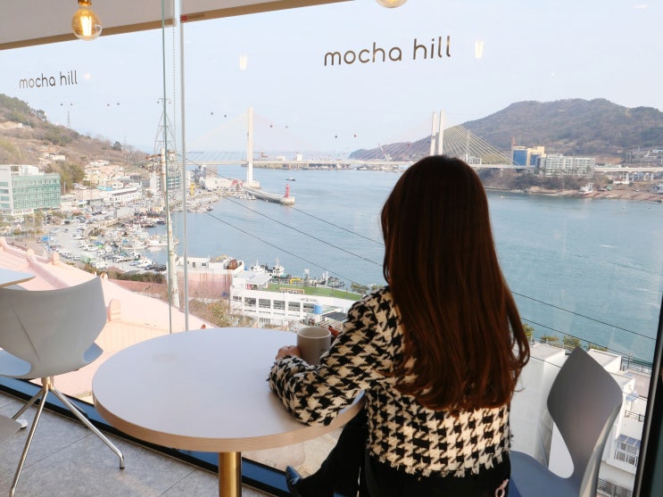  여수카페 추천 친절하고 분위기 좋은 고소동 벽화마을 오션뷰 모카힐