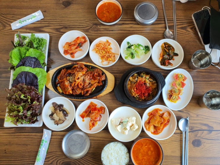  충주 남산골집밥: 점심땐 배달도 되는 우렁제육쌈밥과 백반맛집