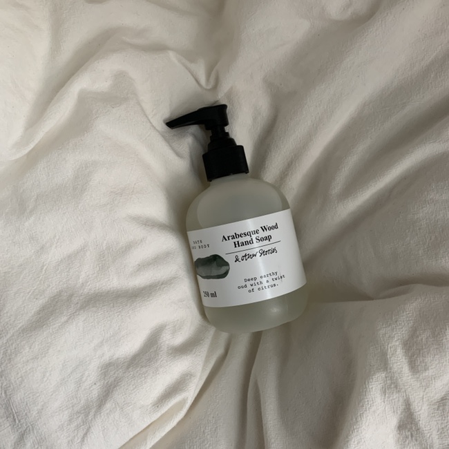  앤아더스토리즈 아라베스크 우드 핸드 솝 &other stories arabesque wood hand soap