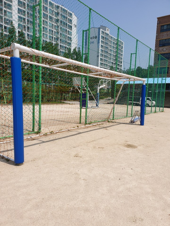 농구골대보호대 축구골대보호대 설치로 안전하게 운동하세요.