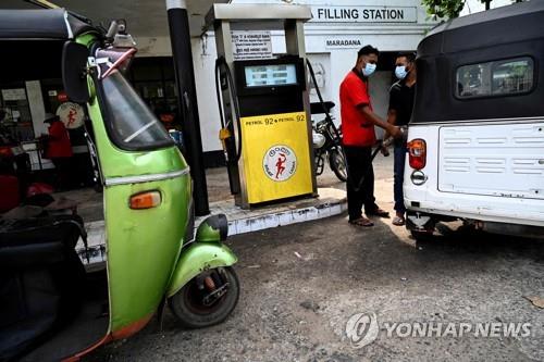 '경제난' 스리랑카 "석유 살 돈 없다"…전력부족에 순환단전까지