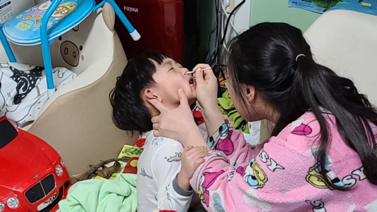  코로나 자가검사키트 CU 편의점 래피젠 진단키트 가격 정확도 검사방법