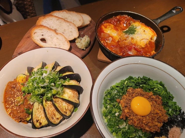  군포 산본역 맛집 옥상식당 메뉴 추천 마제멘, 소고기가지덮밥, 샥슈카(에그인헬)