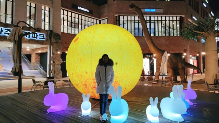 파주 롯데아울렛 파주라기파크 야간 옥토끼 포토존 파주 롯데아울렛 파주라기파크 야간 옥토끼 포토존