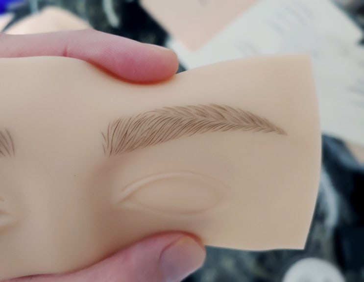  눈썹반영구학원 어떻게 알아보고 배워야 할까