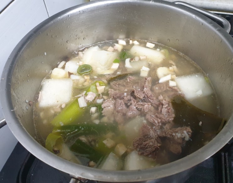  소고기무국 끝내주게 시원하고 깔끔한 맛으로 끓이는 법 속편한음식 아침국으로 추천해요.