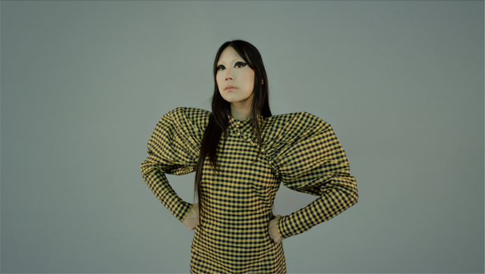  SASAMI, 새로운 음악 'Call Me Home' 영상