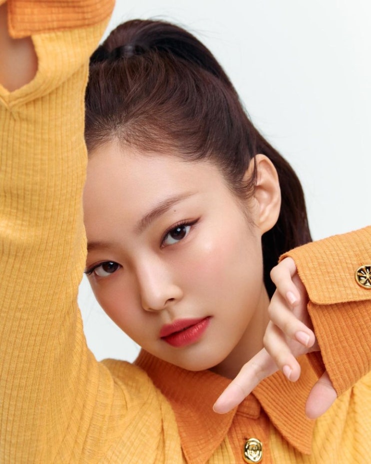 블랙핑크 제니, 인간 러블리라 불리는 사랑스런 헤라의 젠득이로 변신한 당돌한 매력 블랙핑크 제니, 인간 러블리라 불리는 사랑스런 헤라의 젠득이로 변신한 당돌한 매력