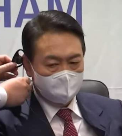 윤석열 이어폰, 인이어 대선 토론 논란 이유 윤석열 이어폰, 인이어 대선 토론 논란 이유