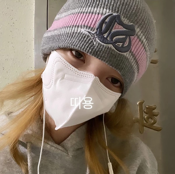 AOA 출신 지민, 피곤한 기색 역력한 퀭한 눈빛...장어와 맥주 한 잔 마시면서 풀까 AOA 출신 지민, 피곤한 기색 역력한 퀭한 눈빛...장어와 맥주 한 잔 마시면서 풀까