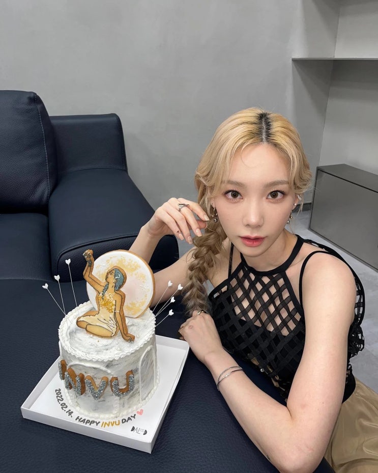 '퀸덤2' 태연·비비지 신비, 과거의 인연이 눈길 끌어 "이 정도면 럽스타 아니냐" '퀸덤2' 태연·비비지 신비, 과거의 인연이 눈길 끌어 "이 정도면 럽스타 아니냐"