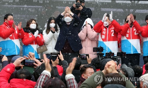  [산업이슈]신세계, '복합쇼핑몰 ' 논란 한 가운데... 대선 쟁점으로 급부상