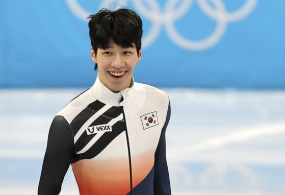 황대헌의 '치느님 사랑'…"제일 하고픈것? 치킨연금 확인이요" 황대헌의 '치느님 사랑'…"제일 하고픈것? 치킨연금 확인이요"