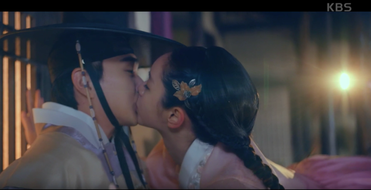  [꽃 피면 달 생각하고 결말] 마지막회! 반전 폭로로 권선징악 최후 맞은 도승지, 청혼+키스 해피엔딩 유승호+이혜리