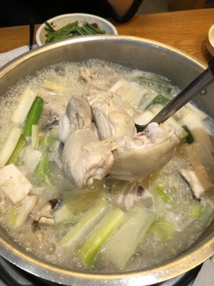  건대입구역, 화양동 맛집, 닭한마리집 <건대 무등산 닭한마리> 녹두닭한마리, 칼국수 사리